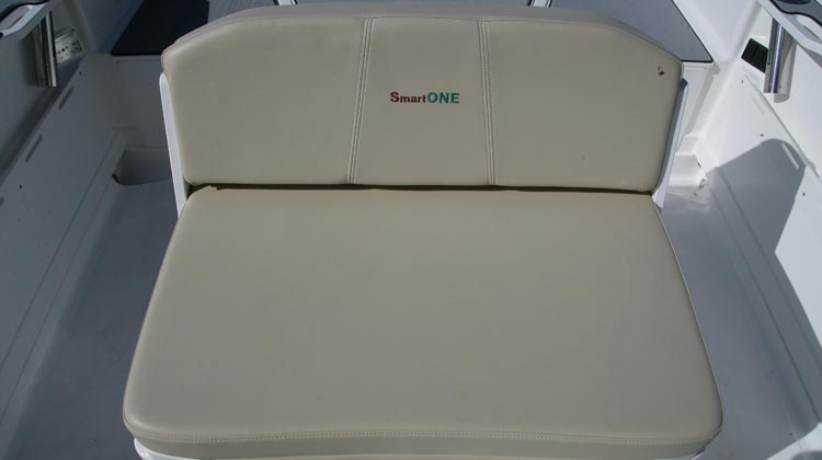 Selection of helm seats to suit console choice
